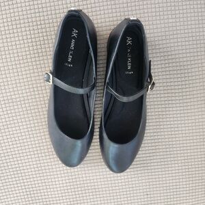 NWOB Anne Klein Black Wedge Mary Jane Shoes Size: 9.5